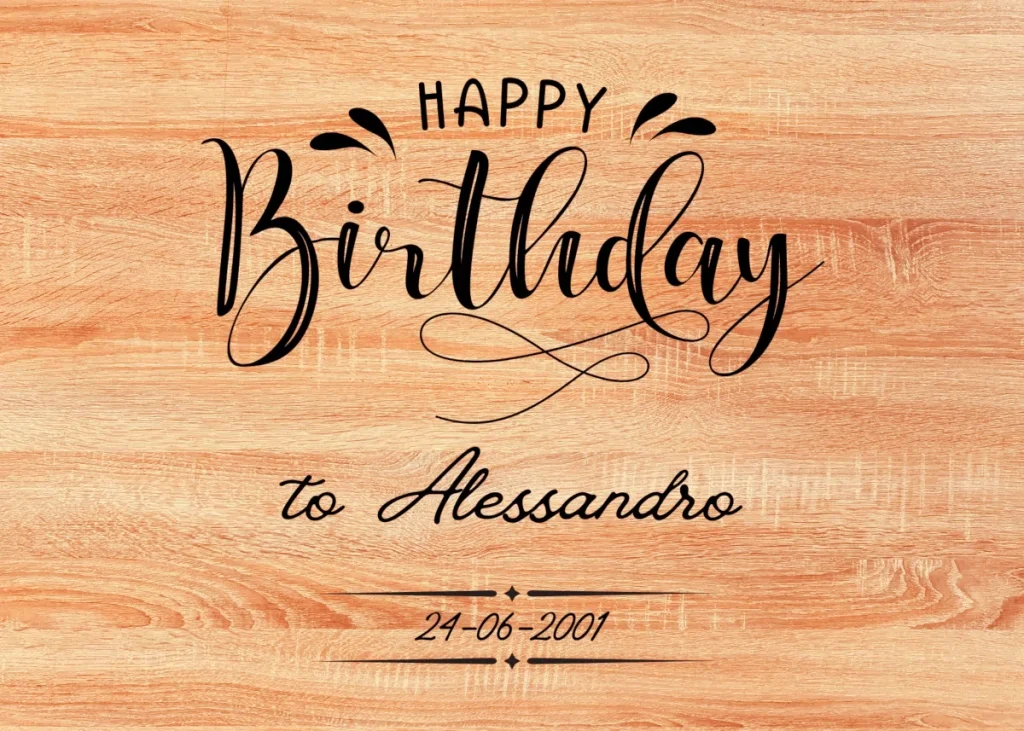 tagliere in rovere rosso con testo di buon compleanno